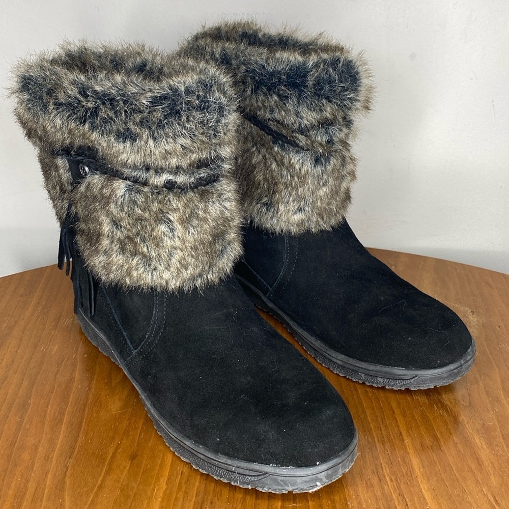 Minnetonka Black Suede Winter Ankle Boots with Faux Fur Cuff Size 9